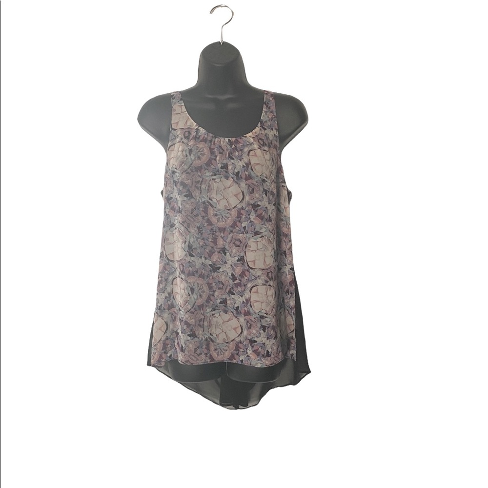Studio Y high low tank blouse with ruffle back detail. Size M.